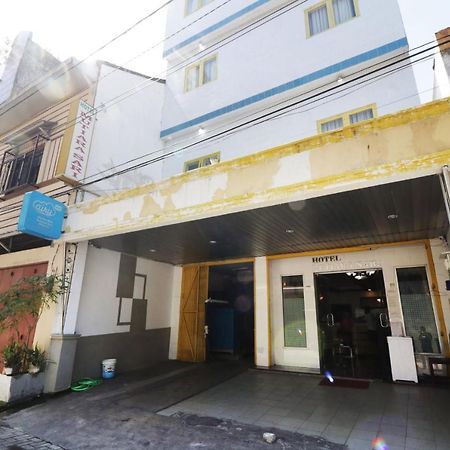 Mutiara Sari Hotel Makasar Zewnętrze zdjęcie