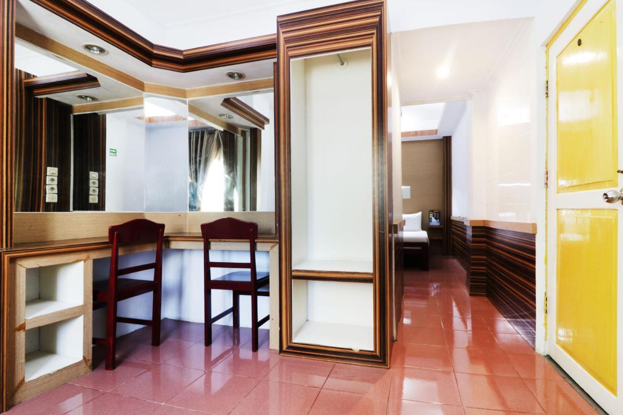 Mutiara Sari Hotel Makasar Zewnętrze zdjęcie